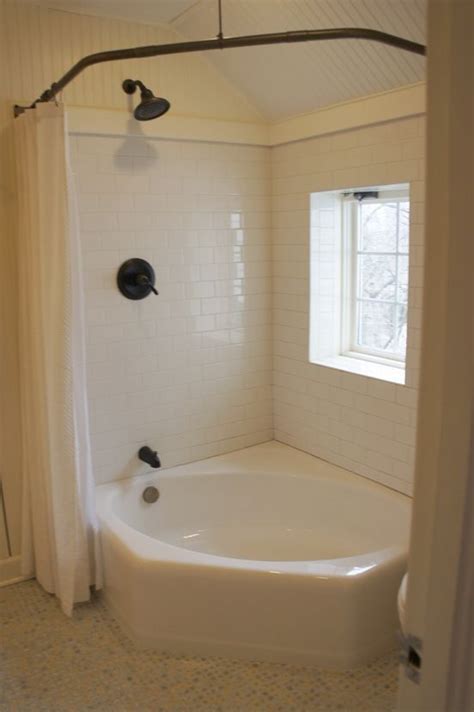 Pin by Melissa Echeverri on Master bath | Bathroom tub shower combo, Corner bathtub shower ...