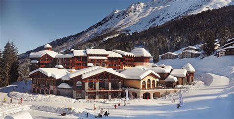 Best Ski In, Ski Out Resorts to Visit | Club Med