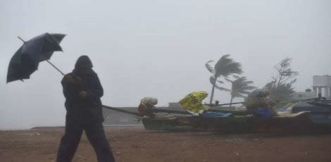 Live Chennai: Cyclone Nivar Updates, Nivar Cyclone in Tamil Nadu ...