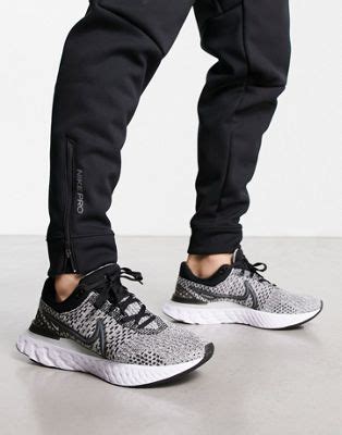 Nike Running React Infinity Run Flyknit 3 sneakers in gray | ASOS