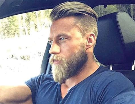 Ducktail Beard Look- The Mature yet Sexy Beard Style