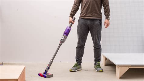 Dyson Omni-glide Review - RTINGS.com