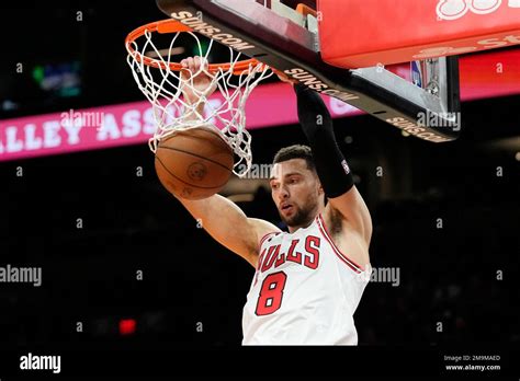 Chicago Bulls guard Zach LaVine dunks against the Phoenix Suns during ...