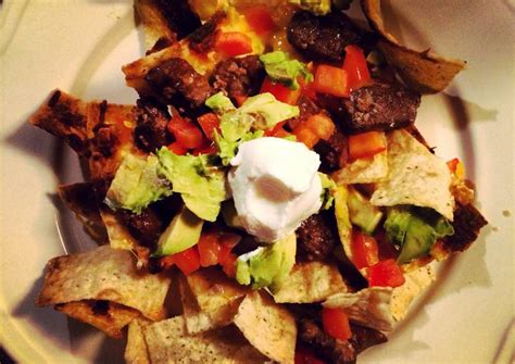 Steak Nachos Recipe by CookingWithKat - Cookpad