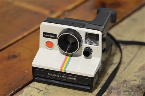 Vintage Polaroid Camera - shantyone.com