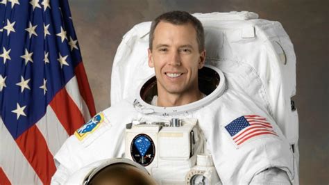 Canadian NASA astronaut heading to the International Space Station ...