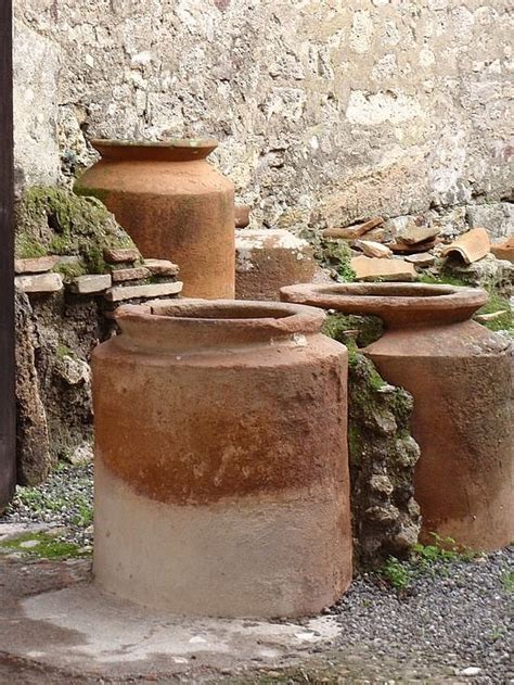 2000 yr old artifacts in Pompeii | Ancient pompeii, Pompeii, Pompeii italy