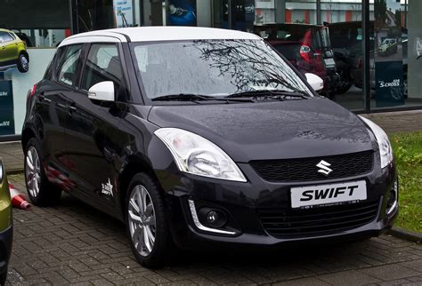 File:Suzuki Swift 1.2 30 Jahre (FZ NZ, Facelift) – Frontansicht, 26. Dezember 2013, Düsseldorf ...