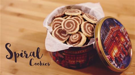 How to Make Chocolate and Vanilla Spiral Cookies - YouTube