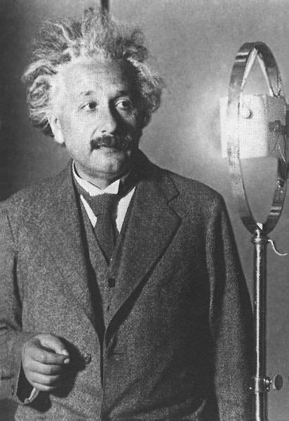 Albert Einstein Pictures | Albert einstein pictures, Einstein, Albert einstein