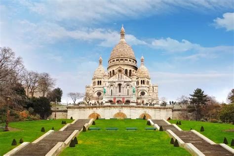 Montmartre - Paris: Get the Detail of Montmartre on Times of India Travel