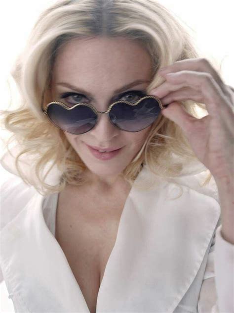 Heart sunglasses | Madonna, Divas pop