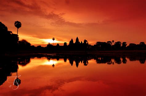 Sunrise at Angkor Wat « Luxury Hotels TravelPlusStyle