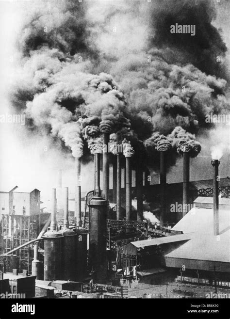 PITTSBURGH Steel factory belches out smoke early 1900s Stock Photo - Alamy