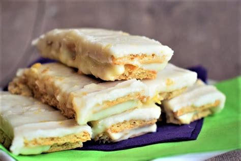 Graham Wafer Lemon Bars - In the Kitch