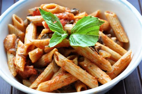 Perfection in every bite... Mushroom Penne Pasta | Honey, Whats Cooking