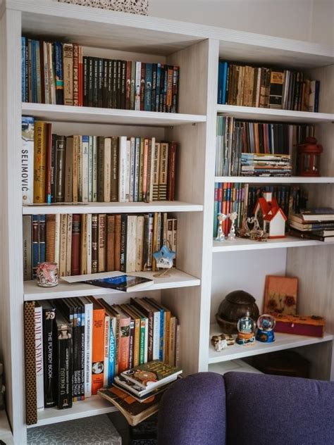 Bookshelf Organization: 15 Ways to Display Your Books! - Splendry