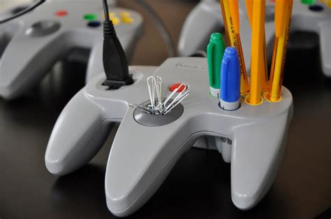 N64 Controller Desk Organizer with USB Port | Gadgetsin