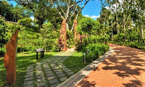 Changi Airport Terminal 3 Outdoor Butterfly Garden - LEPL