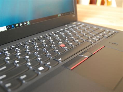 Lenovo ThinkPad X280 Review: Thinner & lighter, but less features ...