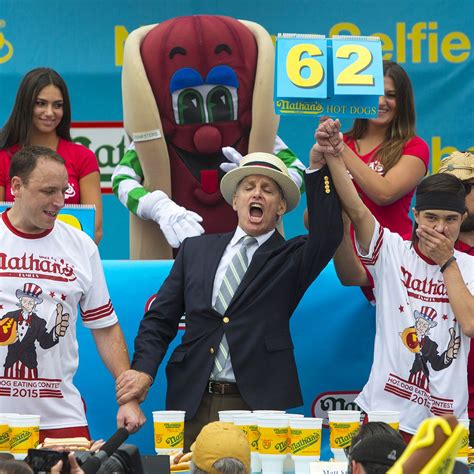 Matt Stonie upsets Joey Chestnut, wins Nathan's Hot Dog Eating Contest