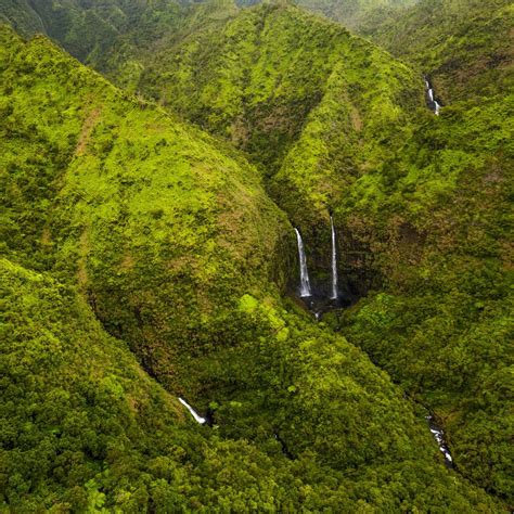 11 Amazing Waterfalls on Kauai - The Crazy Tourist