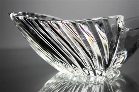 Mikasa Crystal Heart Bowl, Clear Glass, Centerpiece, Display, Fruit ...