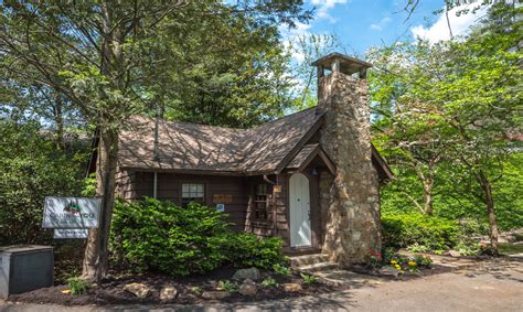 Riverfront Gatlinburg Cabins - On the River