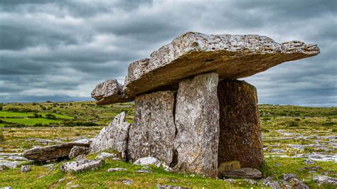 Poulnabrone Dolmen, Ireland