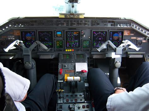 ERJ-135 Cockpit | N381SK | ArnoldKIADfan | Flickr