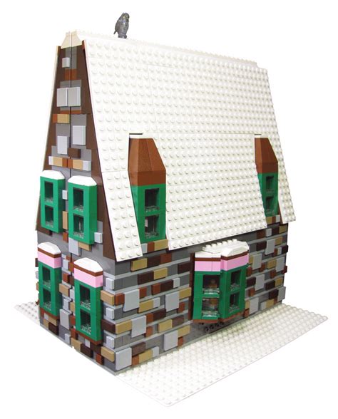 My Favourite: Lego 10225 Hogsmeade Village Series: Honeydukes Sweetshop