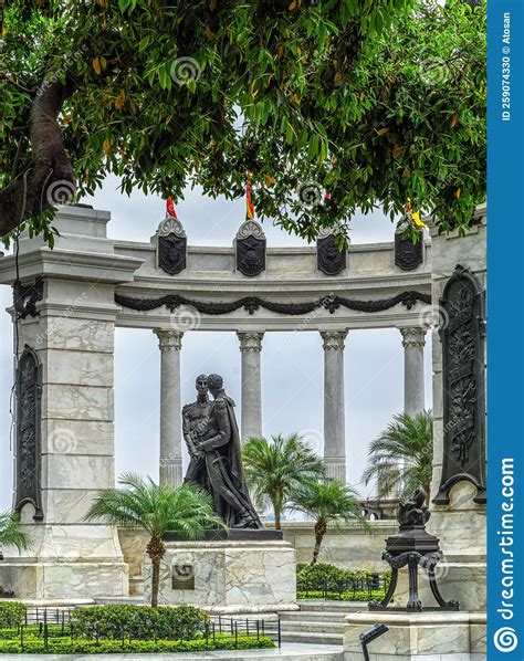 Hemiciclo De La Rotonda Monument in Guayaquil, Ecuador Stock Photo - Image of landmark, bolashy ...