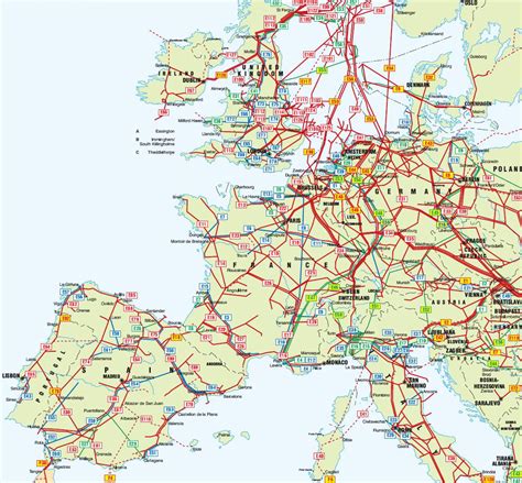 Europe Pipelines map - Crude Oil (petroleum) pipelines - Natural Gas pipelines - Products pipelines