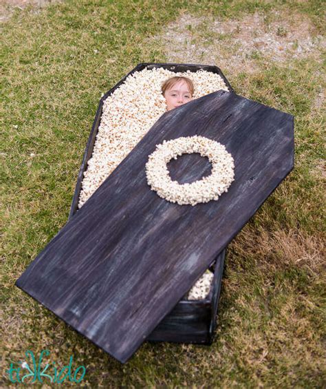 Styrofoam Coffin Tutorial for Halloween (or GISHWHES) | Tikkido.com