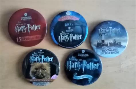 HARRY POTTER STUDIO Tour Hogwarts Express & Gryffindor Souvenir Badges ...