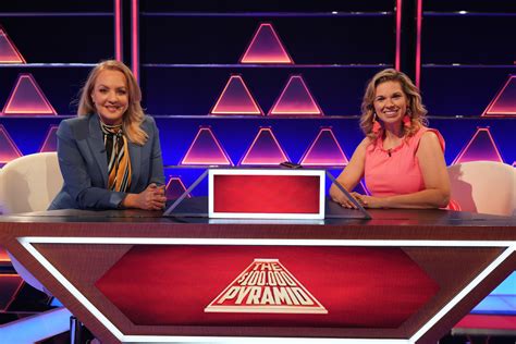 '$100,000 Pyramid': Tayshia Adams vs. Matt James & Wendi McLendon-Covey ...