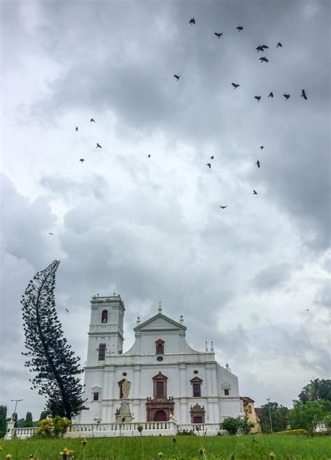 Heritage Walk : Churches of Old Goa – The Bum who Travels