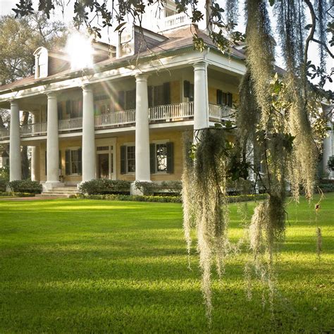 Preppy Paradise | Southern plantation, Southern plantation homes ...