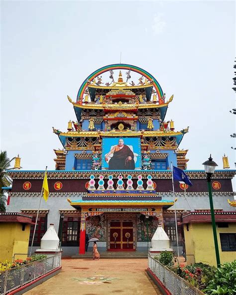 Tibetan Monastery / Golden Temple Coorg (Madikeri) - Aktuelle 2021 ...