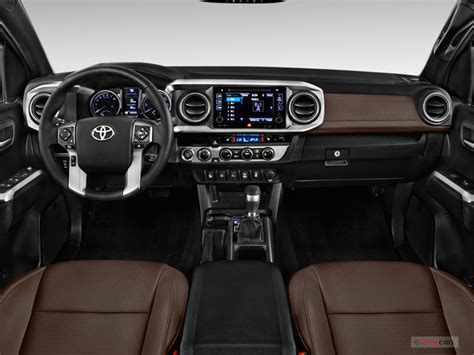 2017 Toyota Tacoma Interior | U.S. News & World Report