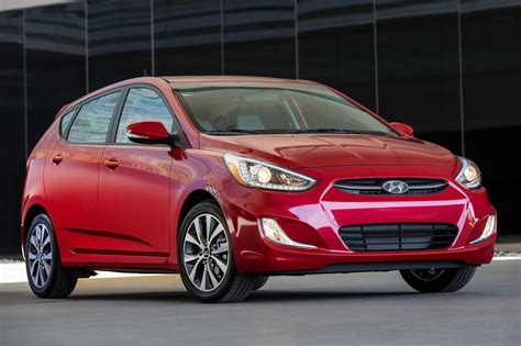 Used 2015 Hyundai Accent Hatchback Pricing & Features | Edmunds