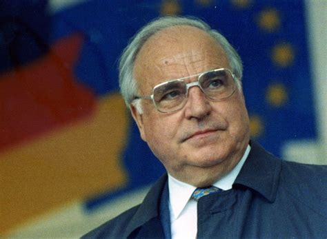 Helmut Kohl Biography