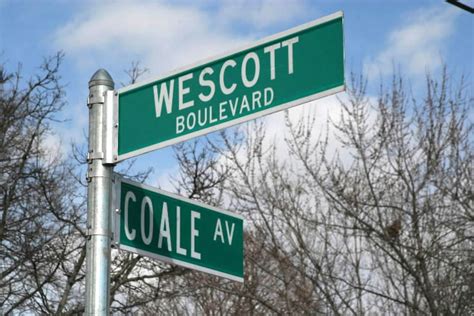 New York City starting to replace hard-to-read street signs | SILive.com