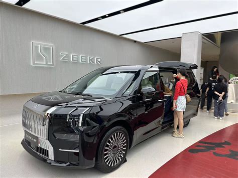 EV maker Zeekr's largest showroom opens in Beijing - Chinadaily.com.cn