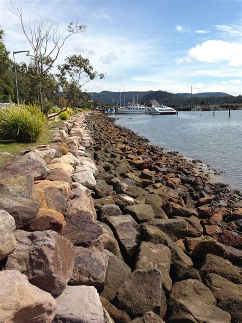 Environmentally friendly erosion protection: seawalls (Fish Friendly ...