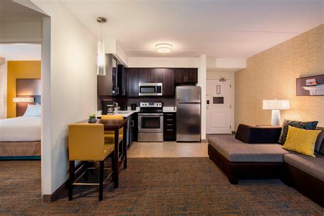 Regina, Saskatchewan Hotels near Airport | Residence Inn Regina