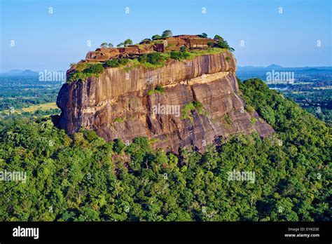 Sri Lanka, Ceylon, North Central Province, Felsenfestung Sigiriya Löwe, UNESCO-Weltkulturerbe ...