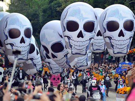 Day of the Dead 2017: Thousands take to Mexico City streets to celebrate Dia de los Muertos ...