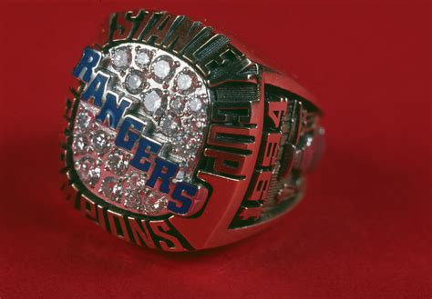 These old Stanley Cup rings show how much the designs have changed - Article - Bardown