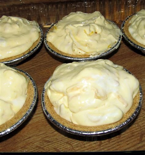 Bit of Blue Sky: Pineapple Cream Pie Recipe